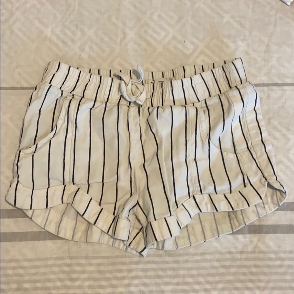 Billabong girls shorts size medium